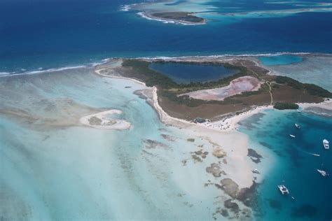 Enjoy Los Roques. Among Top 5 Best beaches in the Caribbean