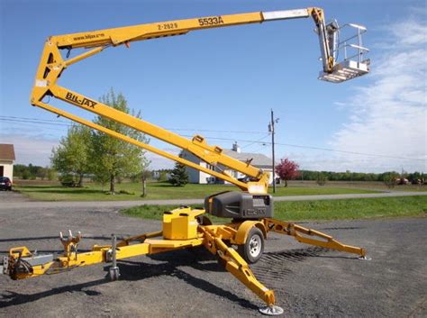 55' Articulating tow-behind lift/cherry picker rental near Milwaukee