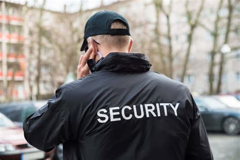 Tenue Réglementaire Agent de Sécurité : Normes et Exigences