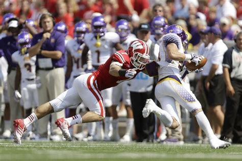 Wisconsin Football - Badgers Photos - ESPN Wisconsin Badgers Football ...