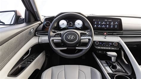 2022 Hyundai Elantra Sedan Interior