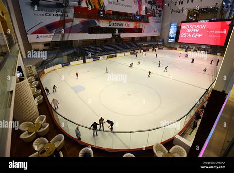 Dubai Mall, Ice rink at the Dubai Mall, Dubai, United Arab Emirates ...