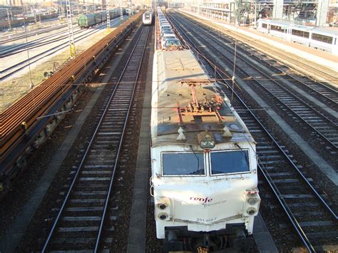 La liberalización del tren de mercancías fracasa: se hunden ingresos y ...