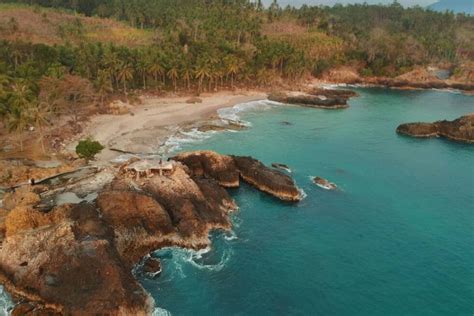 Foto : Pantai Marina Lampung: Daya Tarik, Harga Tiket, Jam Buka, dan ...