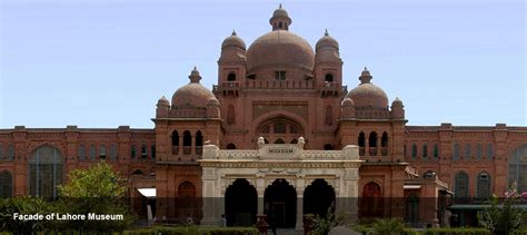 Visit to Lahore Museum by Locally Lahore