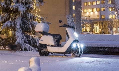 Top 5 electric scooter accessories for riding in winter – NIU Community