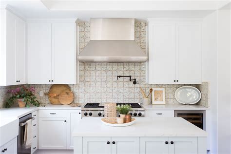 27 Kitchen Tile Backsplash Ideas We Love