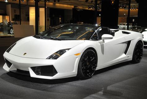 Lamborghini Gallardo LP 560-4 Spyder Photos and Specs. Photo: Gallardo ...