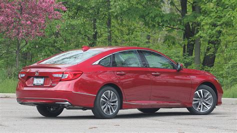 2018 Honda Accord Hybrid Review: Excellence With An Eco Conscience