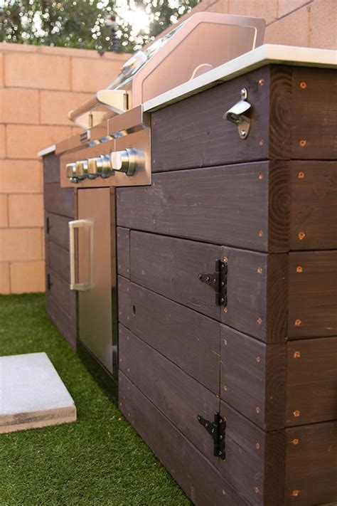 DIY Outdoor Kitchen: 10 Design Tips To Build A Grill Surround | Diy ...