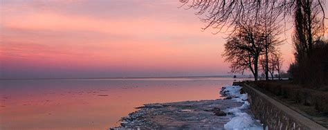 Winter in Hungary - Balaton Turns to Ice in Front of Your Eyes