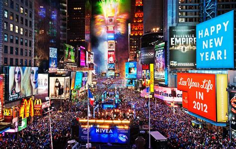 Times Square New York: The Most Famous Entertainment Centers in The ...