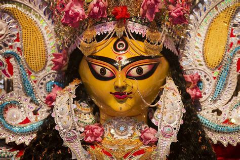 Photo Feature: 25 Pictures of Durga Puja in Kolkata