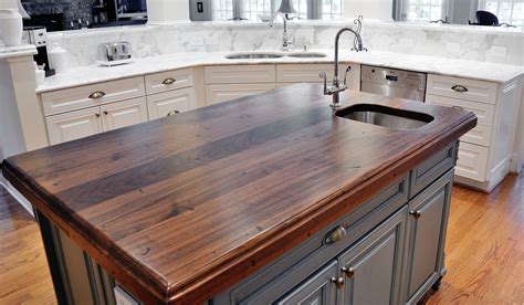 20+ Distressed Wood Kitchen Island - DECOOMO