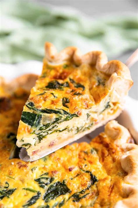 Spinach Bacon Quiche Recipe [with Video] | Savory Nothings