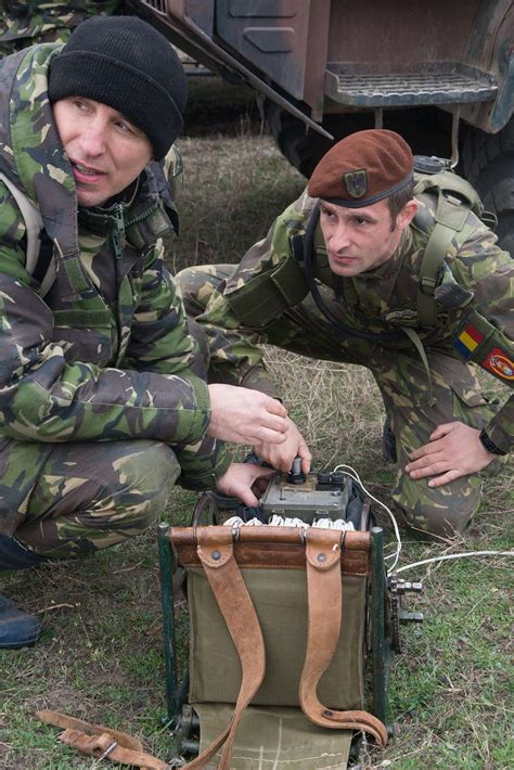 Explosive Ordnance Disposal (EOD) team uses TriNitroToluene - NARA ...