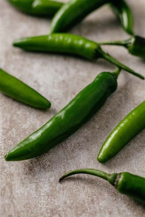 Serrano Pepper: How Hot Is It And How To Use It In Cooking | Serrano ...