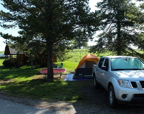 10 Things To Do Around Yellowstone National Park | KOA Camping Blog