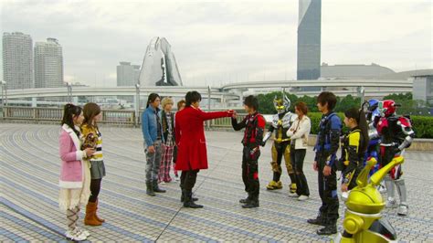 Review: Tokumei Sentai Go-Busters vs. Kaizoku Sentai Gokaiger: The ...