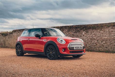 First Drive: 2021 Mini Electric Review | GRR