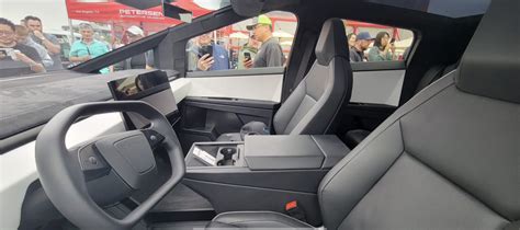 Exploring the Revolutionary Tesla Cybertruck Interior – AZ Parts Now