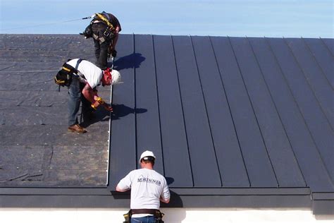 What Is A Standing-Seam Metal Roof? - McKinnis Roofing