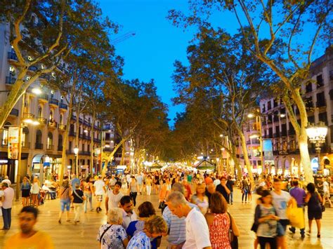 Las Ramblas, The Most Famous Street in Barcelona - Traveldigg.com