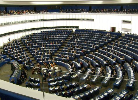 File:Hemicycle of European Parliament, Strasbourg, with chamber ...