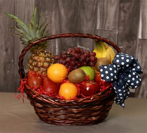 4 Unique Fruit Basket Gifts Ideas