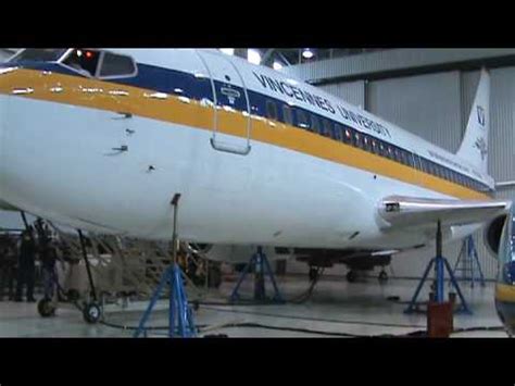 Boeing 737-200 Landing Gear Retraction and Extension - YouTube