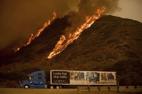 PHOTOS: Thomas Fire burns in Ventura County | abc7.com