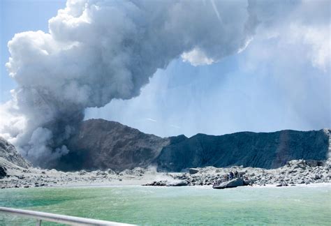 Does This Video Show the White Island Volcano Eruption?