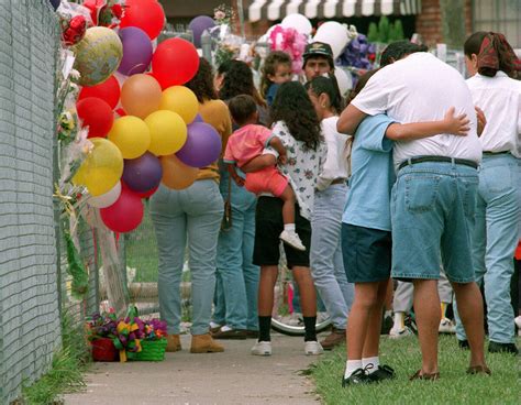 Portraits of the Quintanilla family after Selena's death, presented by ...