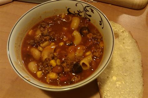 A Busy Mom's Blog: Chili Macaroni Soup