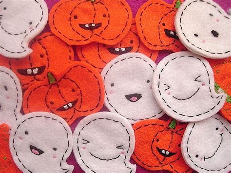 Halloween Felt Appliques Picture Idea | Halloween crafts decorations ...