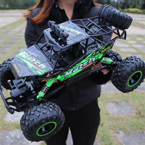 1/12 Large 4WD Remote Control Trucks 2.4G Off-Road Rock Climbing RC Ca ...