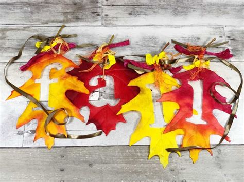 Easy Fall Leaves Banner - No Sew! - Single Girl's DIY