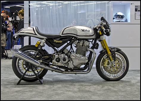 2011 Norton Commando 961 Cafe Racer - Moto.ZombDrive.COM