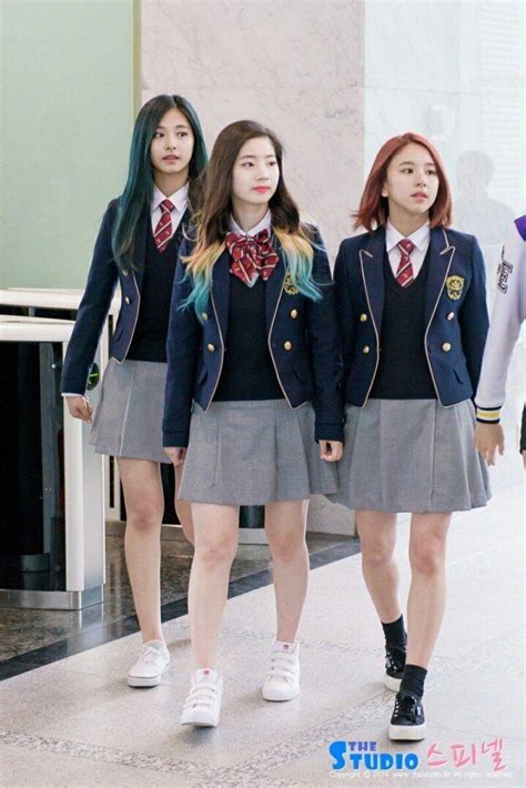 These school uniforms became famous thanks to the idols that wore them ...