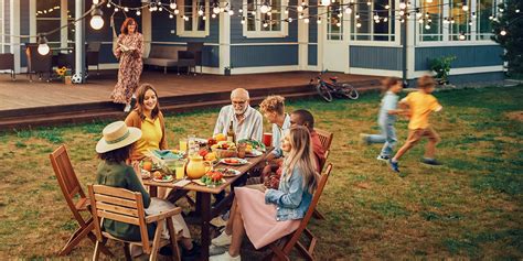 6 Backyard BBQ Party Ideas for an Extra Memorable Summer Kickoff