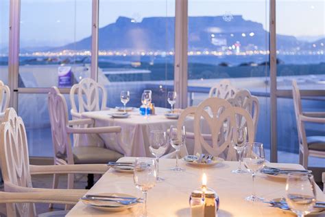 Blowfish | Seafood Restaurant (Bloubergstrand, Cape Town)