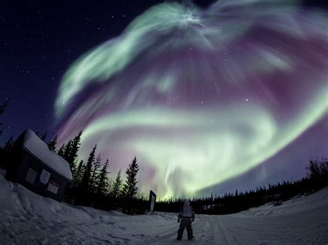 How to See the Northern Lights in Yellowknife, Canada - Photos - Condé ...