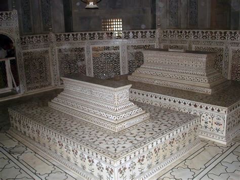 A Mausoleum Dedicated to Love – Taj Mahal | India Heritage Sites