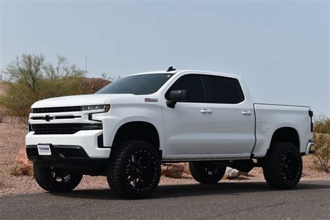 Dramatic-Looking Lifted 2020 Silverado 1500 For Sale | GM Authority