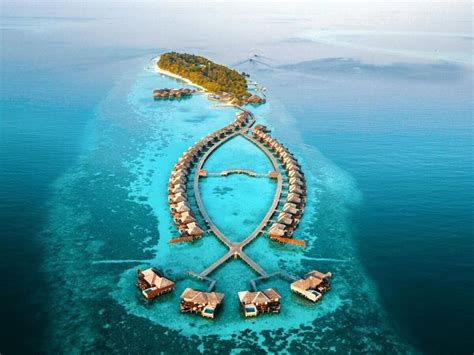 Top 13 Maldives Resorts for a Luxurious Vacation