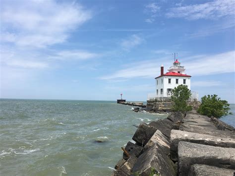 What's it like to live in a Lake Erie lighthouse? Bring water. | Great ...