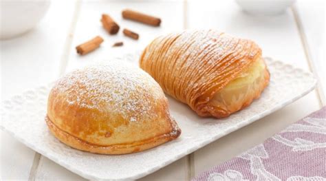 Authentic Italian Sfogliatelle Recipe | Napoli's delicious dessert