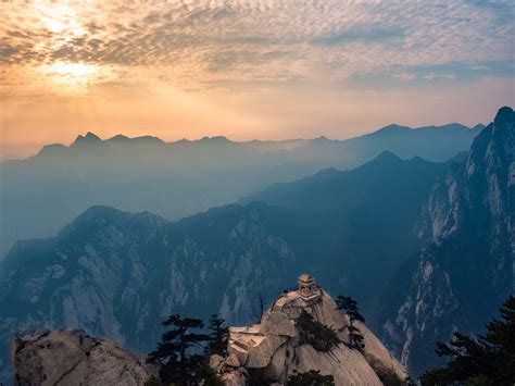 Escape from Xi'an: Hiking Hua Shan, China's sacred Taoist peak - Lonely ...