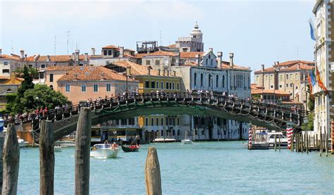 Ponte dell Accademia in Venice - Venice Ponte dell Accademia, Places to ...