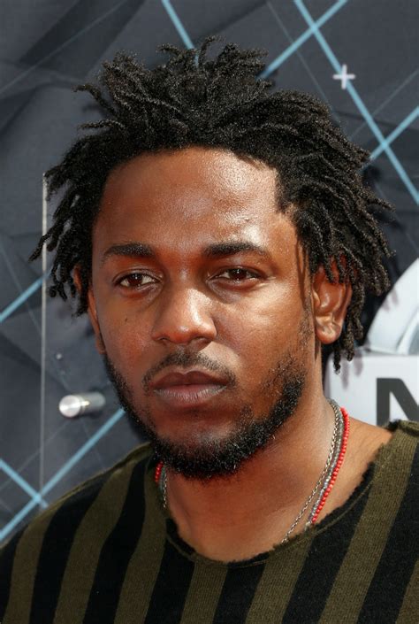 Kendrick Lamar Leads The 2015 BET Awards With An Amazing Performance ...